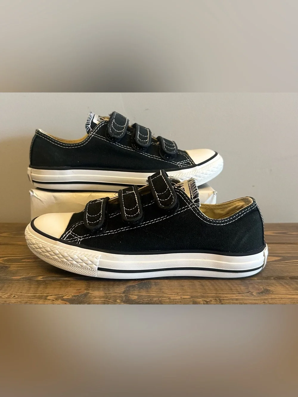 Converse Chuck Taylor All Star 3 Strap Low-Top Sneakers Black/White Youth 1